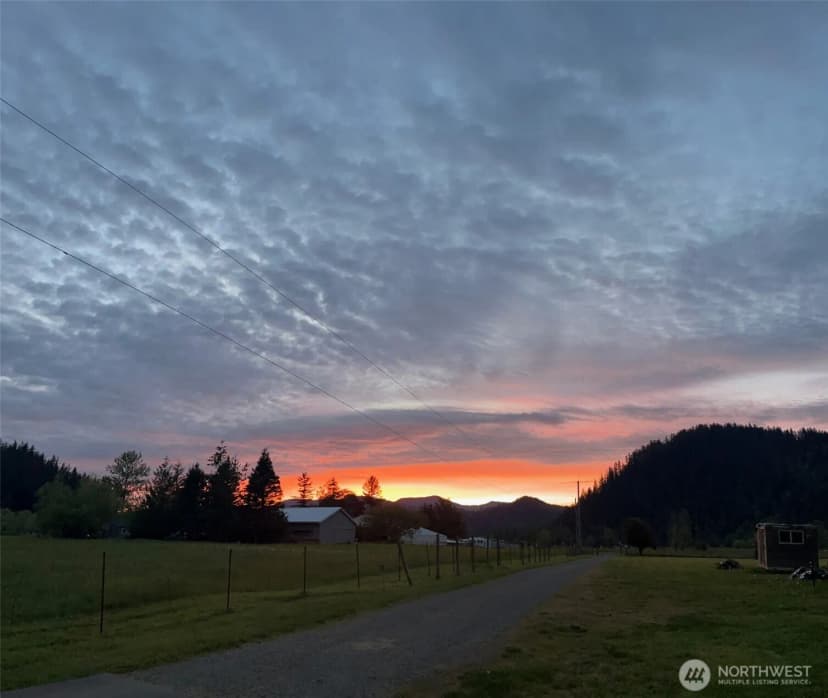 Property photo for 47335 260th Avenue Se, Enumclaw photo 7