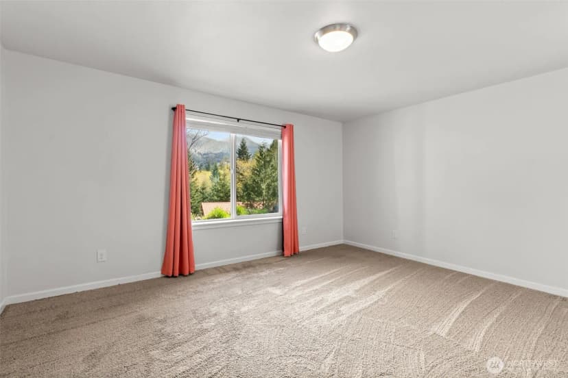 Property photo for 5588 State Route 508, Morton photo 18