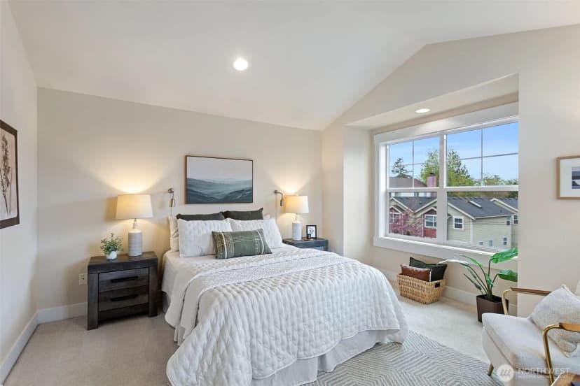 Property photo for 9501 Interlake Avenue N, Seattle photo 16