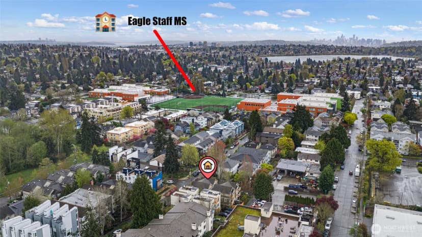 Property photo for 9501 Interlake Avenue N, Seattle photo 33