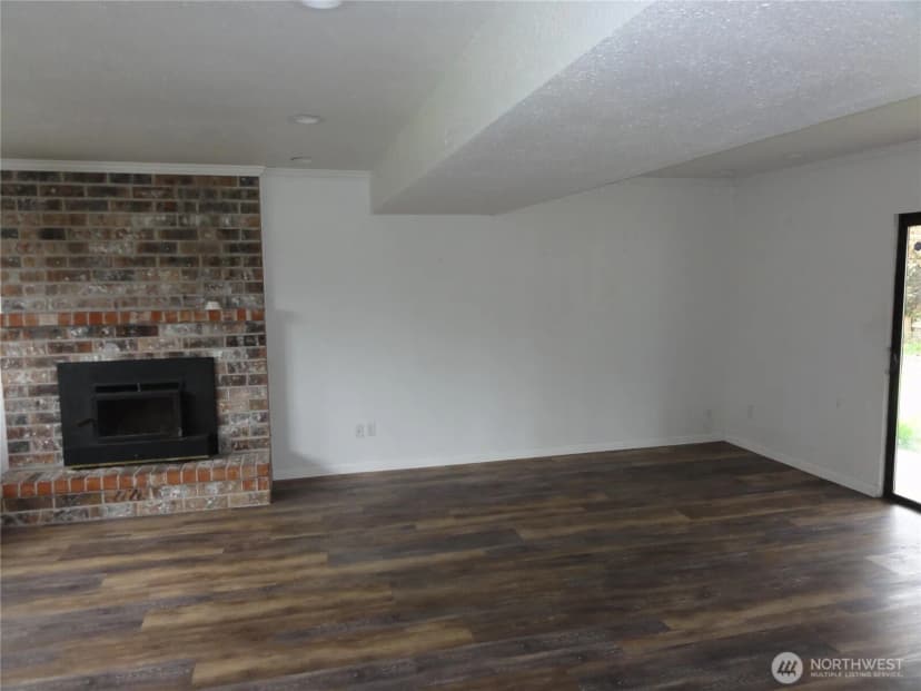 Property photo for 523 160th Street E, Tacoma photo 13