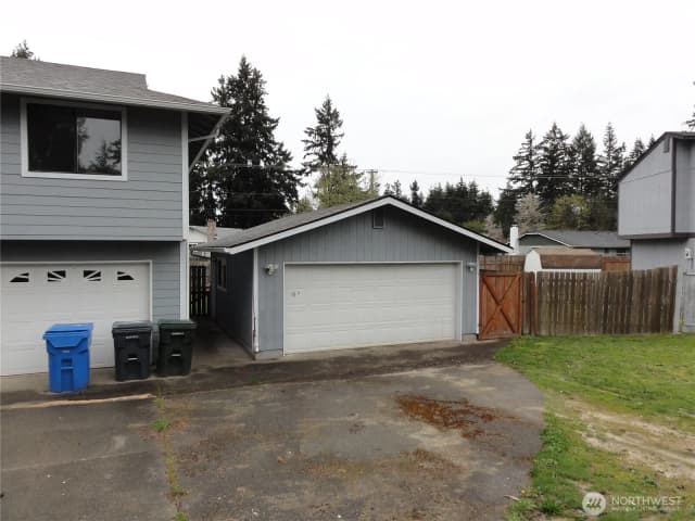 Property photo for 523 160th Street E, Tacoma photo 2