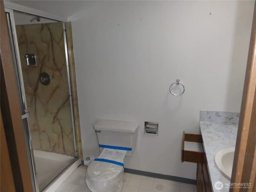 Property photo for 523 160th Street E, Tacoma photo 10