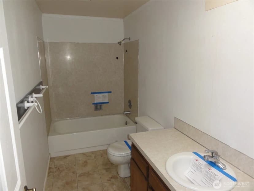 Property photo for 523 160th Street E, Tacoma photo 8