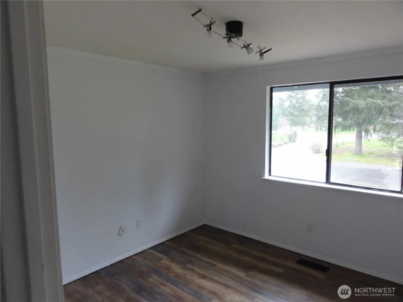Property photo for 523 160th Street E, Tacoma photo 12