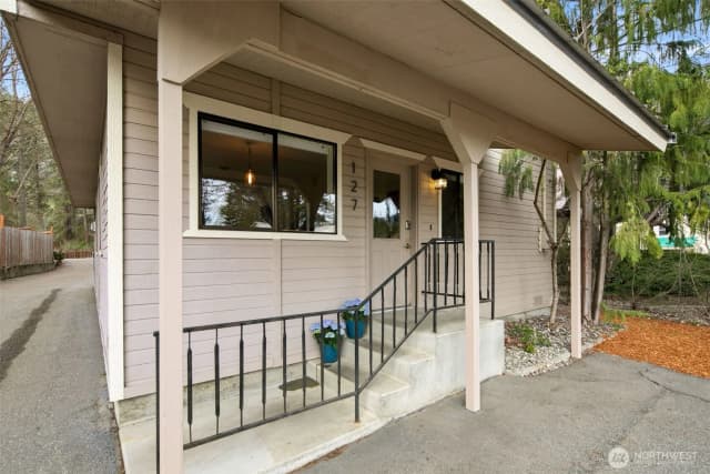 Property photo for 127 Mill Street, Leavenworth photo 2