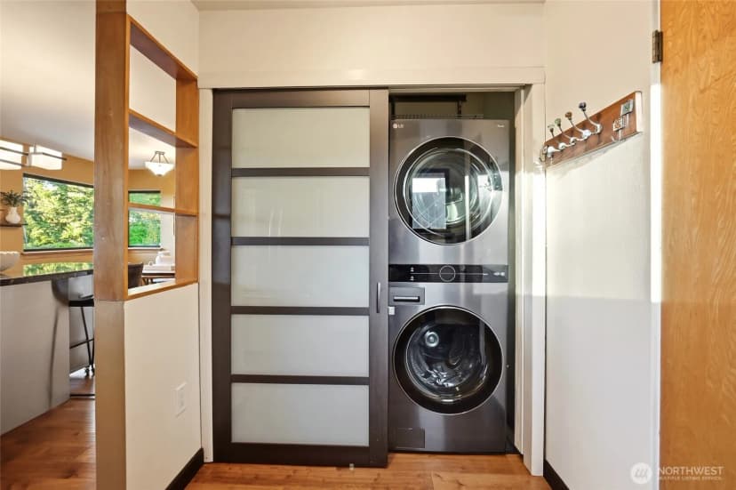 Property photo for 525 Kenosia Avenue S, Kent photo 12