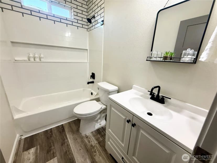 Property photo for 5016 Tacoma Mall Blvd, Tacoma photo 17