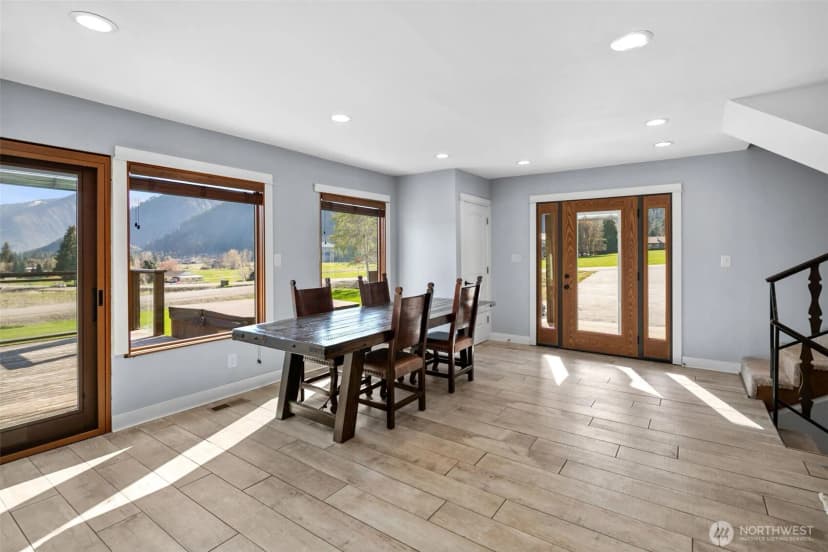 Property photo for 10285 Ski Hill Drive, Leavenworth photo 5