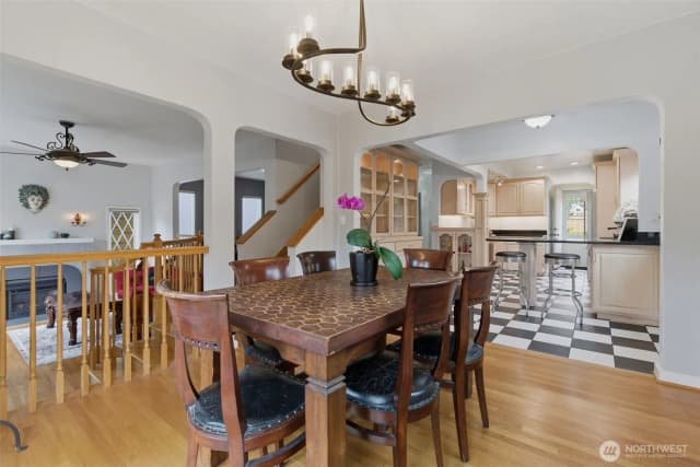 Property photo for 9272 Fauntleroy Way Sw, Seattle photo 5