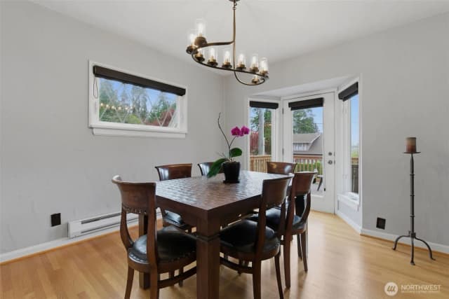 Property photo for 9272 Fauntleroy Way Sw, Seattle photo 4