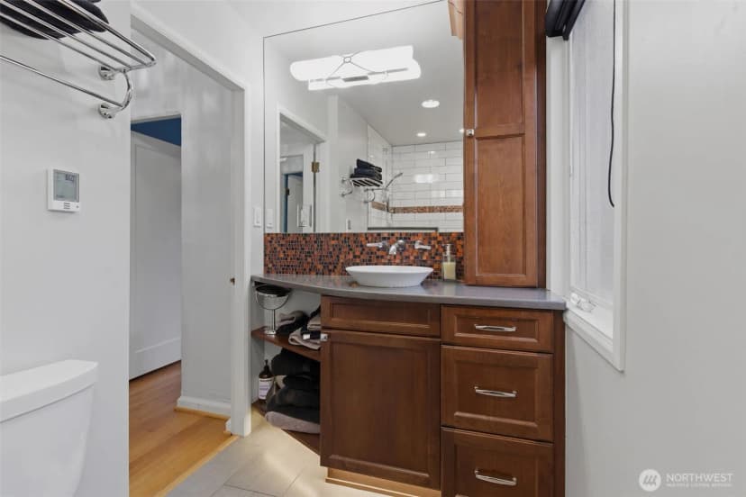 Property photo for 9272 Fauntleroy Way Sw, Seattle photo 12