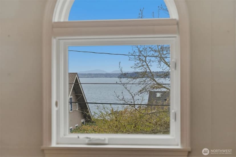 Property photo for 9272 Fauntleroy Way Sw, Seattle photo 16