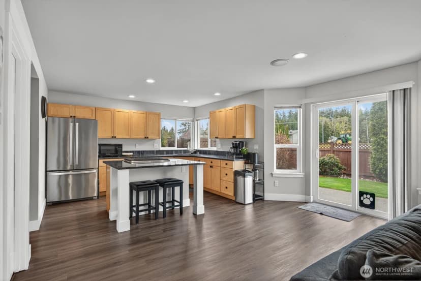 Property photo for 2215 37th Court, Anacortes photo 11