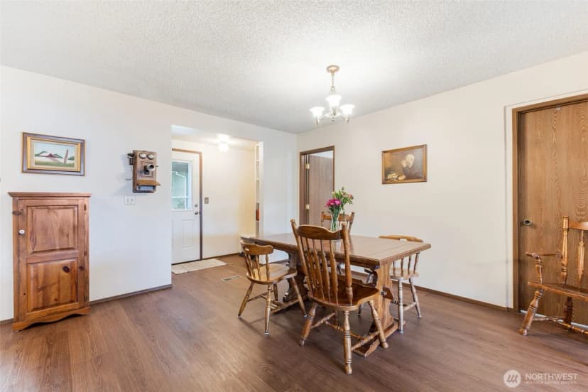 Property photo for 15120 Elm Street E, Sumner photo 8