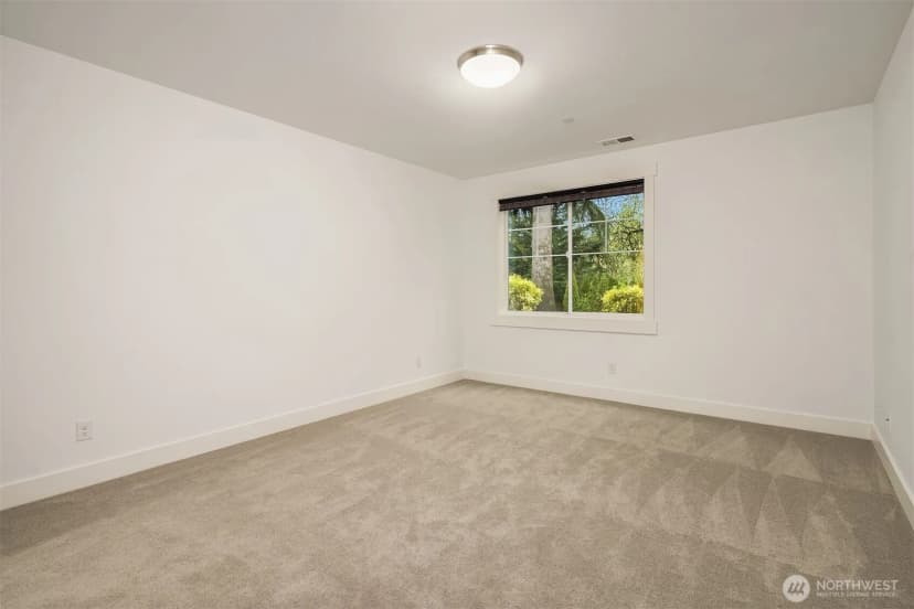 Property photo for 2005 105th Avenue Ne, Bellevue photo 21