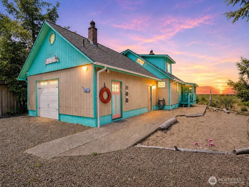 Property photo for 15217 Pacific Way, Long Beach