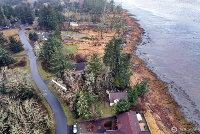 Property photo for 816 Duck Lake Drive Ne, Ocean Shores photo 3