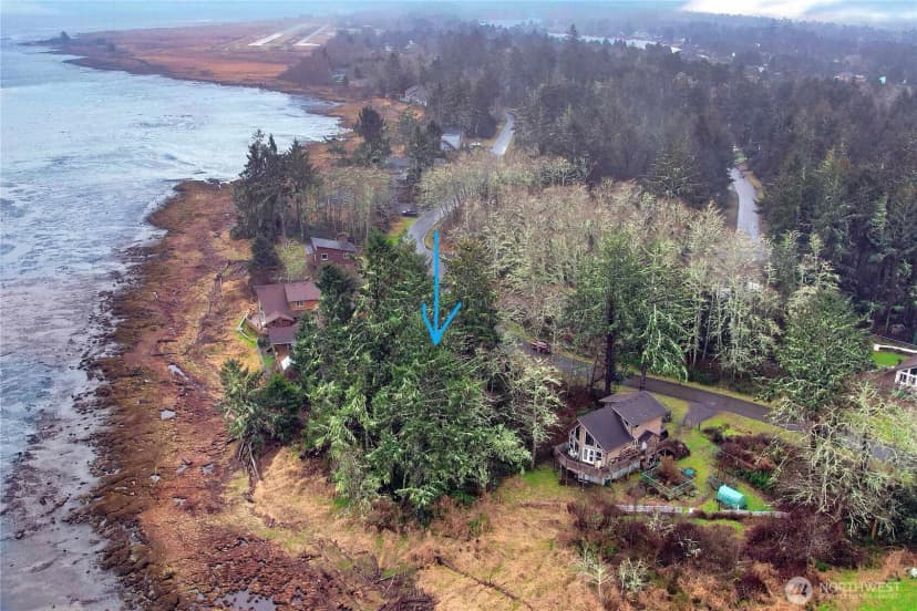 Property photo for 816 Duck Lake Drive Ne, Ocean Shores photo 6