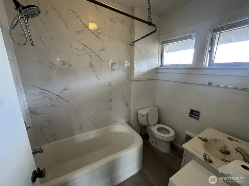 Property photo for 807 N 49th Street, Seattle photo 15