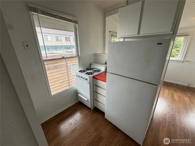 Property photo for 807 N 49th Street, Seattle photo 12