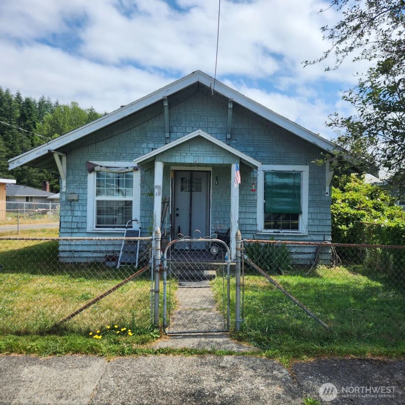 Property photo for 107 1st Street, Morton photo 15