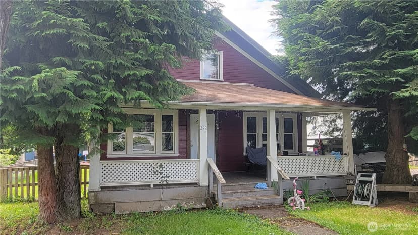 Property photo for 252 4th Street, Morton photo 14