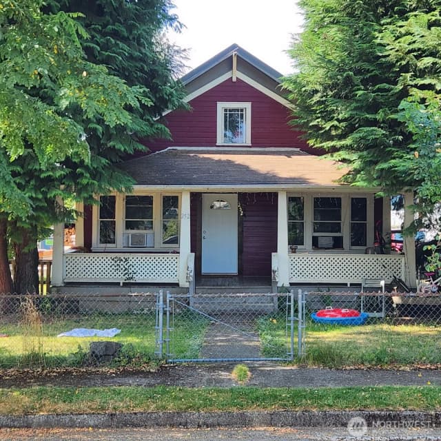 Property photo for 252 4th Street, Morton