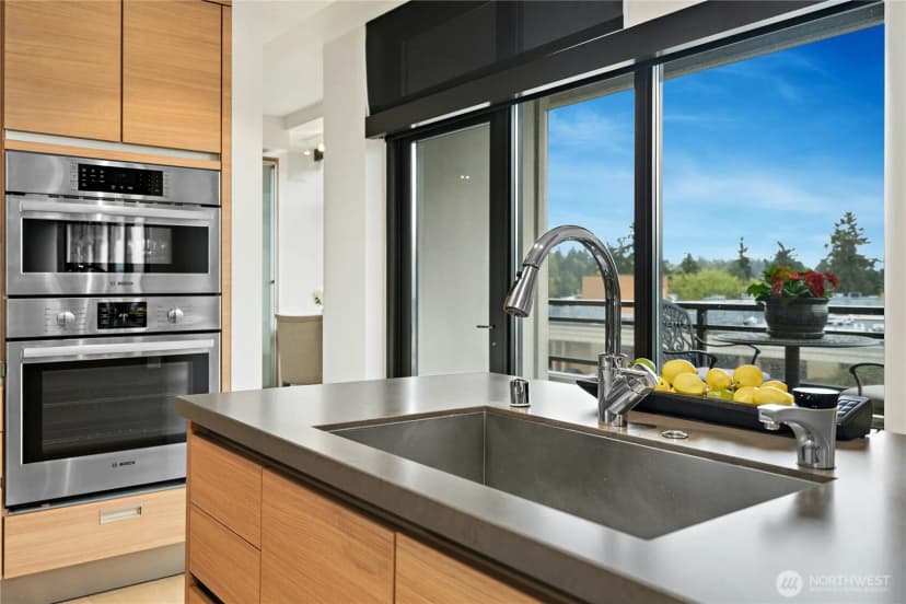 Property photo for 10000 Main Street ##605, Bellevue photo 16