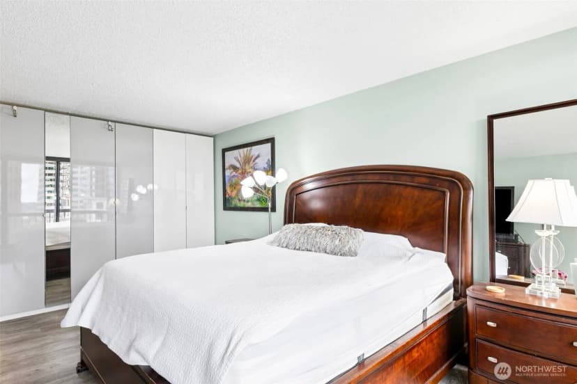 Property photo for 2100 3rd Avenue #802, Seattle photo 13