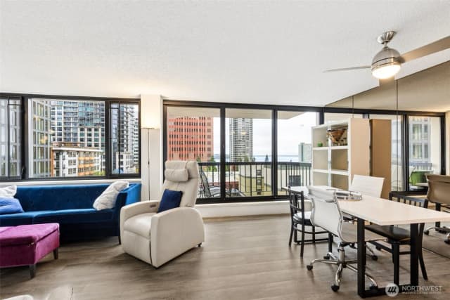 Property photo for 2100 3rd Avenue #802, Seattle photo 5