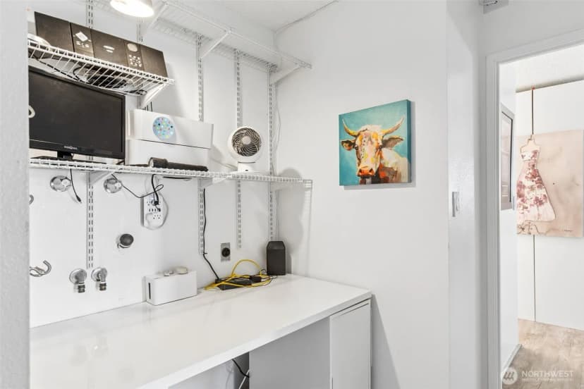 Property photo for 2100 3rd Avenue #802, Seattle photo 19