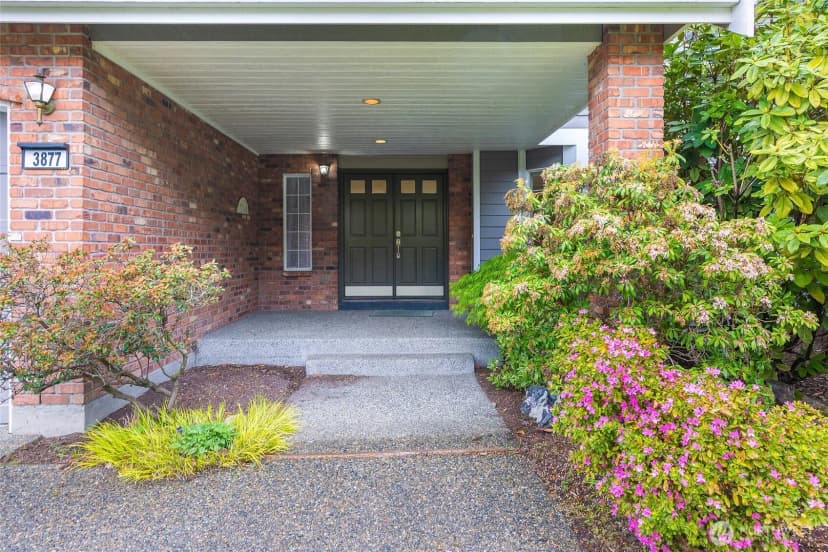 Property photo for 3877 113th Avenue Ne, Bellevue photo 3