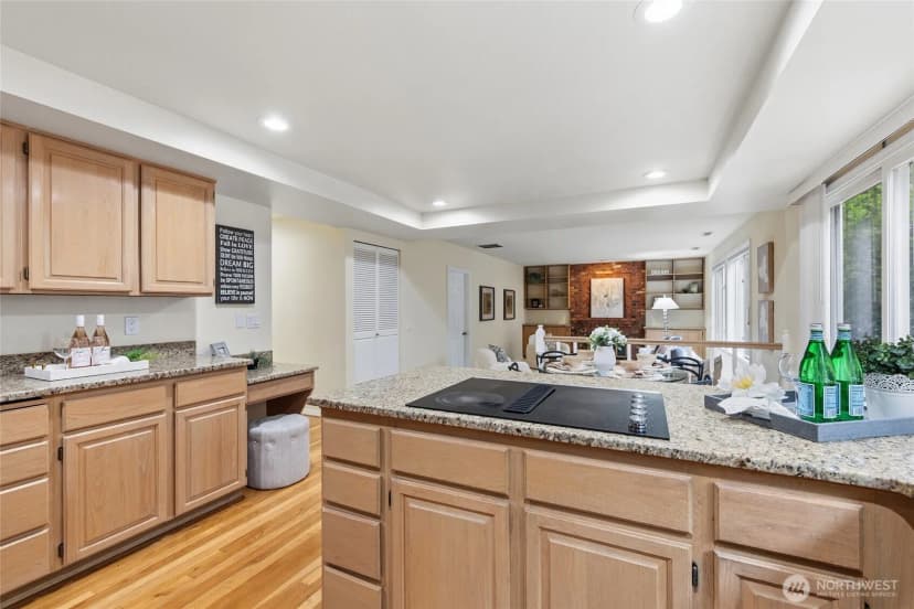 Property photo for 3877 113th Avenue Ne, Bellevue photo 11