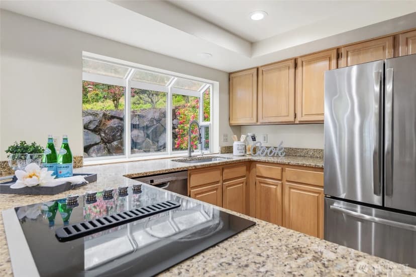 Property photo for 3877 113th Avenue Ne, Bellevue photo 10