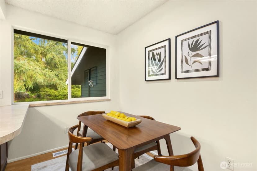 Property photo for 12511 37th Avenue Ne, Seattle photo 15