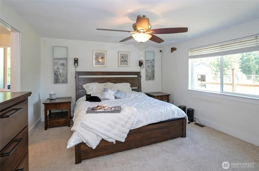 Property photo for 200 Peter Hagen Road Nw, Seabeck photo 15
