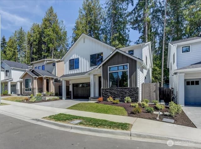 Property photo for 19231 Meridian Drive Se #cw 13, Bothell photo 3