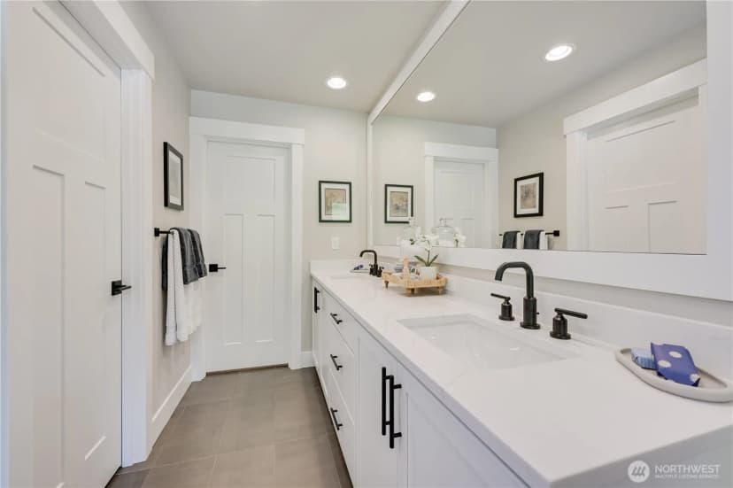 Property photo for 19231 Meridian Drive Se #cw 13, Bothell photo 33