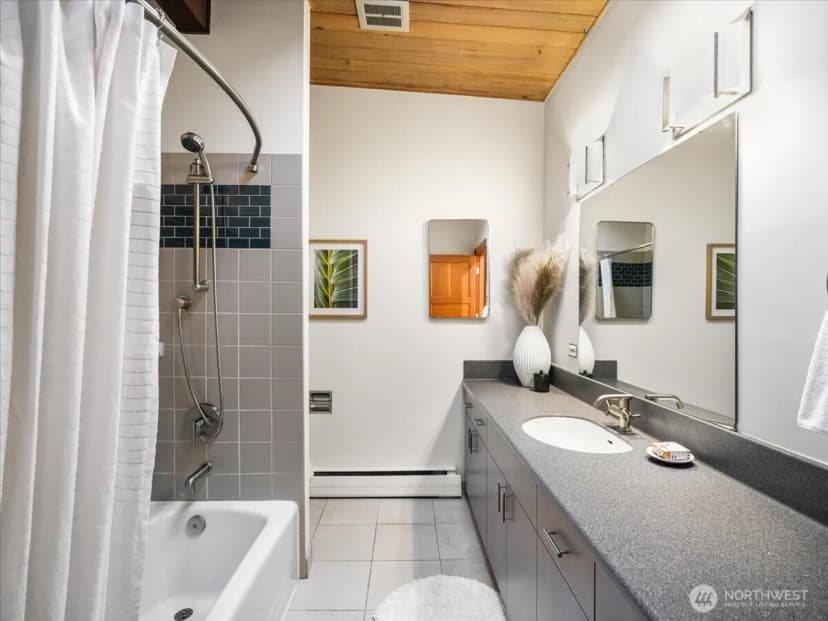 Property photo for 11501 4th Avenue Nw, Seattle photo 24