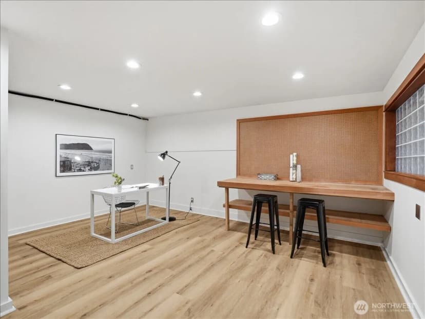 Property photo for 11501 4th Avenue Nw, Seattle photo 33