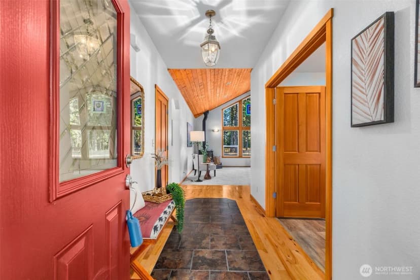 Property photo for 14723 Mcintosh Lane Se, Tenino photo 4