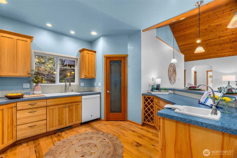 Property photo for 14723 Mcintosh Lane Se, Tenino photo 6