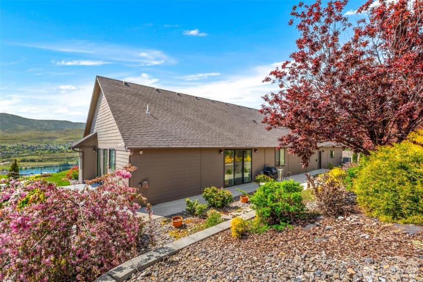 Property photo for 2741 Se Falcon View Drive, East Wenatchee photo 37