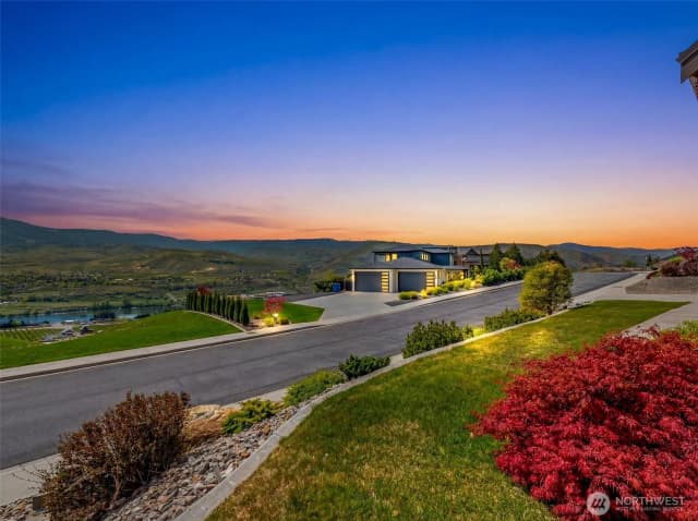 Property photo for 2741 Se Falcon View Drive, East Wenatchee photo 4