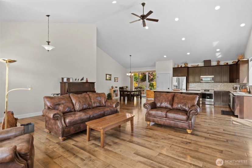 Property photo for 2741 Se Falcon View Drive, East Wenatchee photo 9