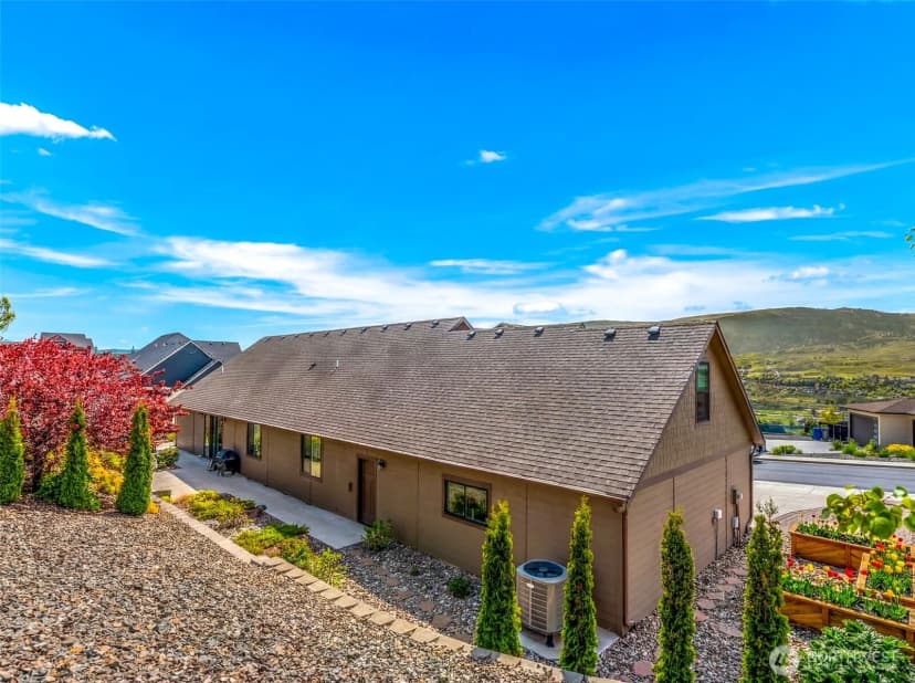 Property photo for 2741 Se Falcon View Drive, East Wenatchee photo 5