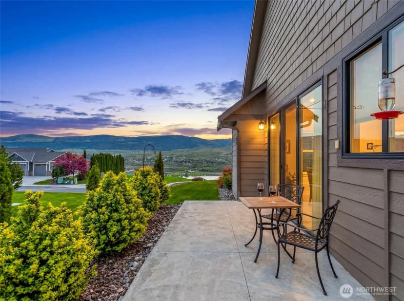 Property photo for 2741 Se Falcon View Drive, East Wenatchee photo 6