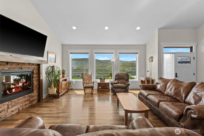 Property photo for 2741 Se Falcon View Drive, East Wenatchee photo 8