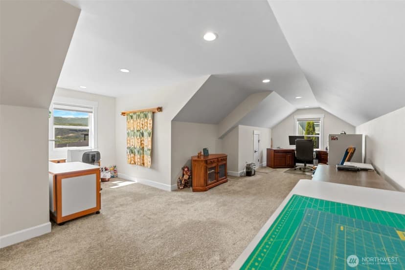 Property photo for 2741 Se Falcon View Drive, East Wenatchee photo 32